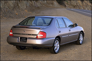 Nissan Altima Celebrates 30 Years in the Middle East