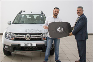 “Renault Al Babtain” Awards the Lucky Winner of “Asdaa Al Aalam” TV Show with Renault Duster